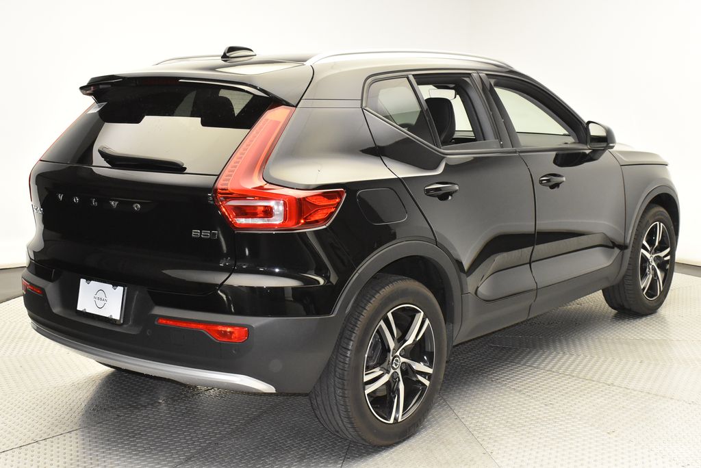2023 Volvo XC40 B5 Core 5