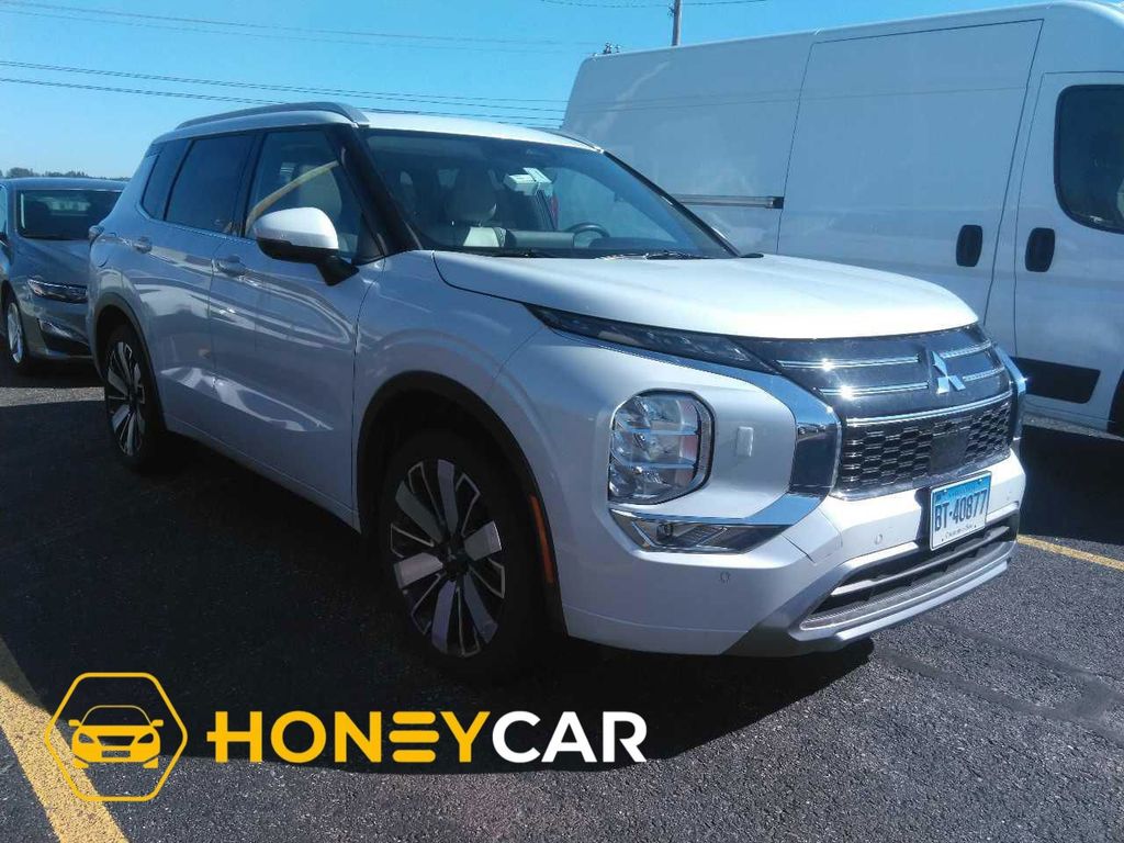 White 2025 Mitsubishi Outlander SEL FWD SUV / Crossover Front-Wheel Drive Continuously Variable Transmission