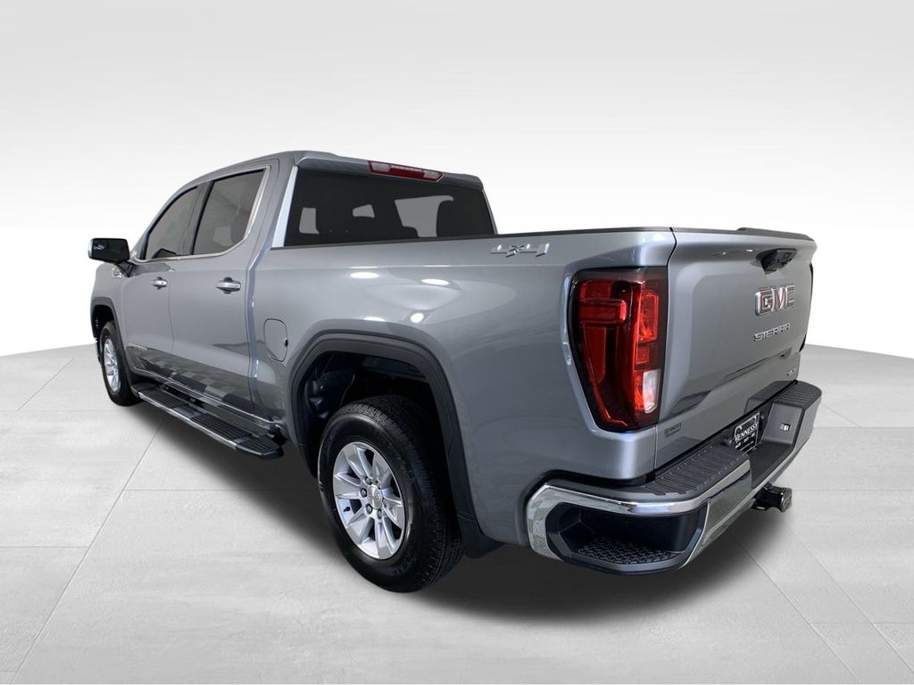 2024 GMC Sierra 1500 SLE 3