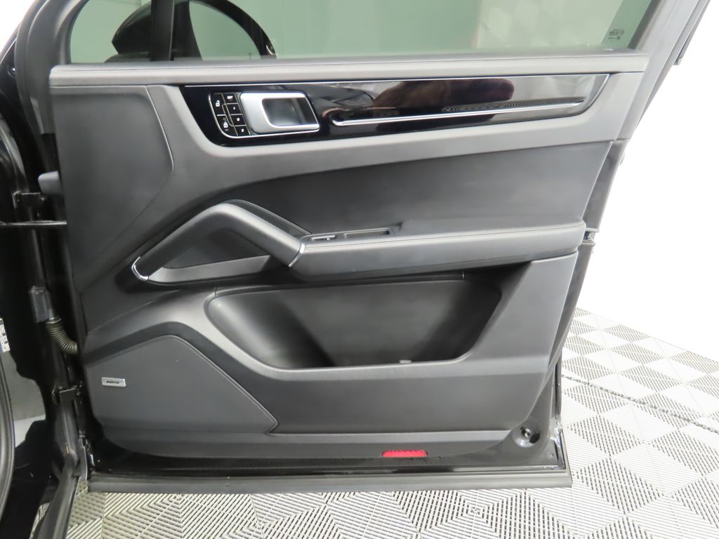 Thumbnail: 2020 Porsche  - 24