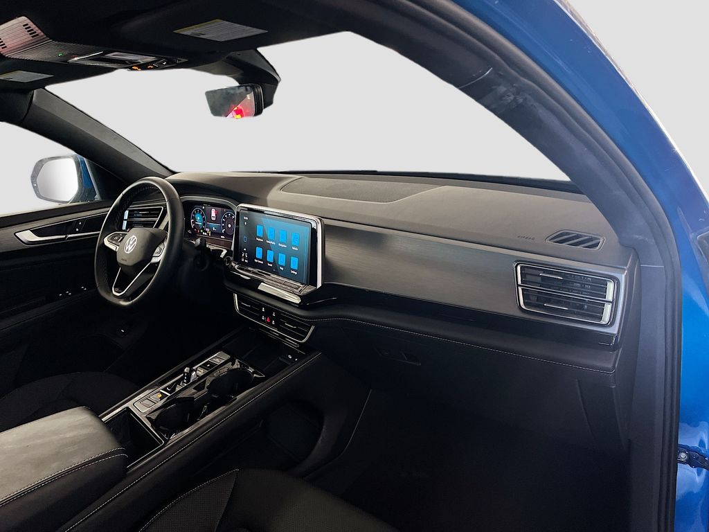 2024 Volkswagen Atlas Cross Sport SE w/Tech - Photo 29