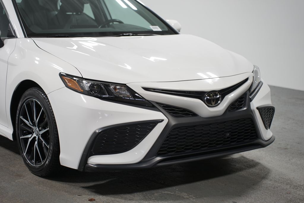 2023 Toyota Camry SE 4