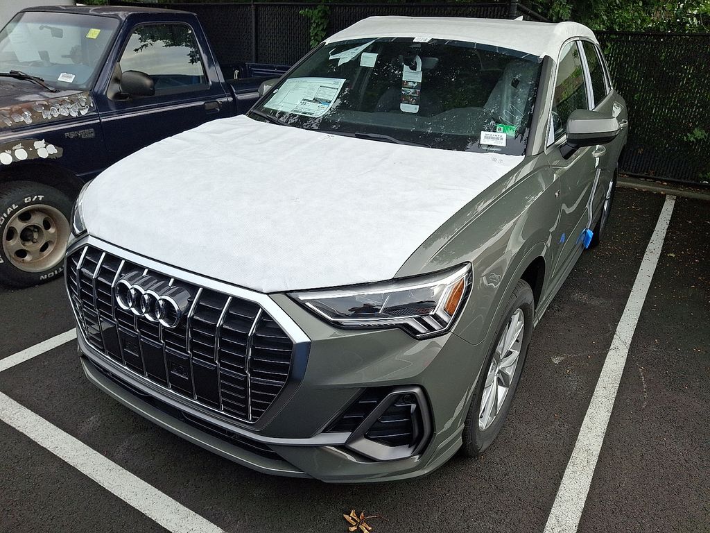 Thumbnail: 2025 Audi Q3 - 1