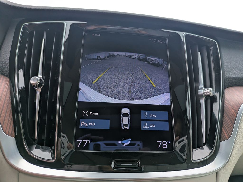 2021 Volvo S60 T5 Momentum