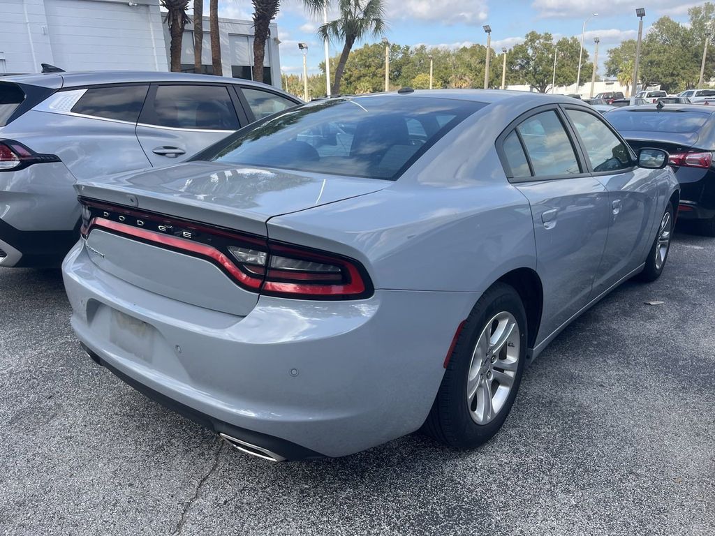 2022 Dodge Charger SXT 2