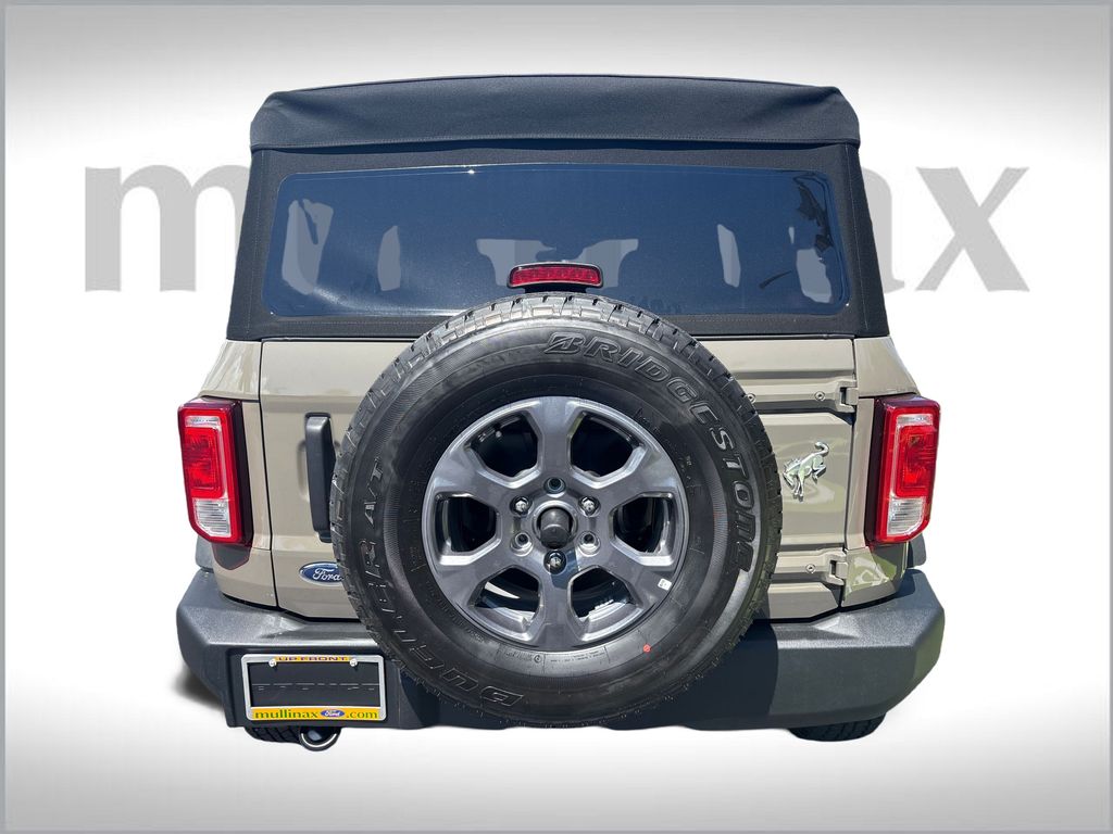 2025 Ford Bronco Base photo 10