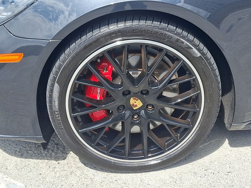 Thumbnail: 2019 Porsche Panamera - 10