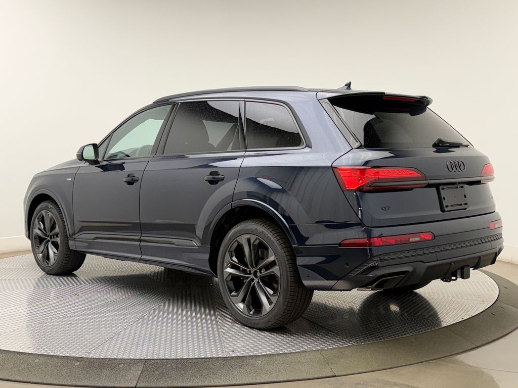 Thumbnail: 2026 Audi Q7 - 4