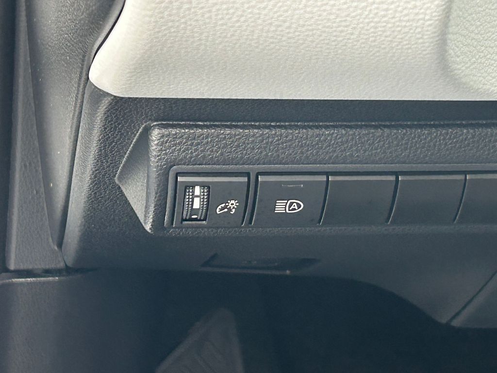 Used 2024 Ice Cap Toyota SE image 12