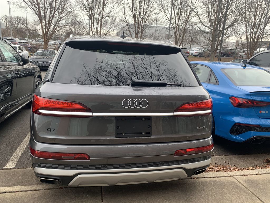 Thumbnail: 2025 Audi Q7 - 7