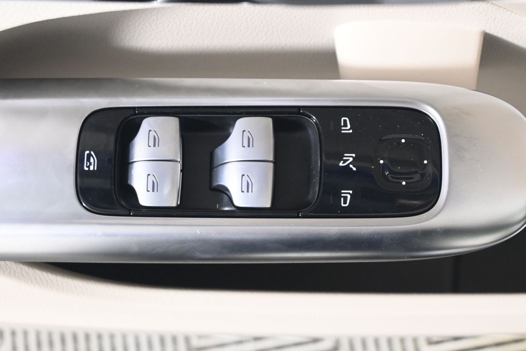 Thumbnail: 2026 Mercedes-Benz C-Class - 27