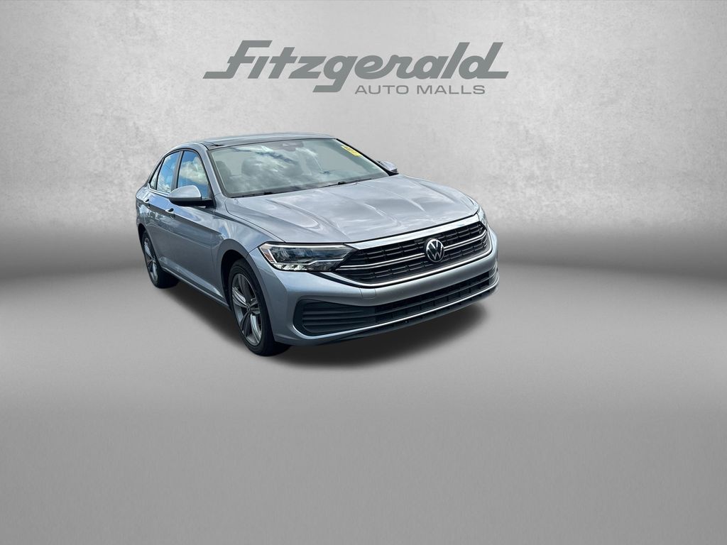 Silver 2024 Volkswagen Jetta Sedan Front-Wheel Drive 8-Speed Automatic