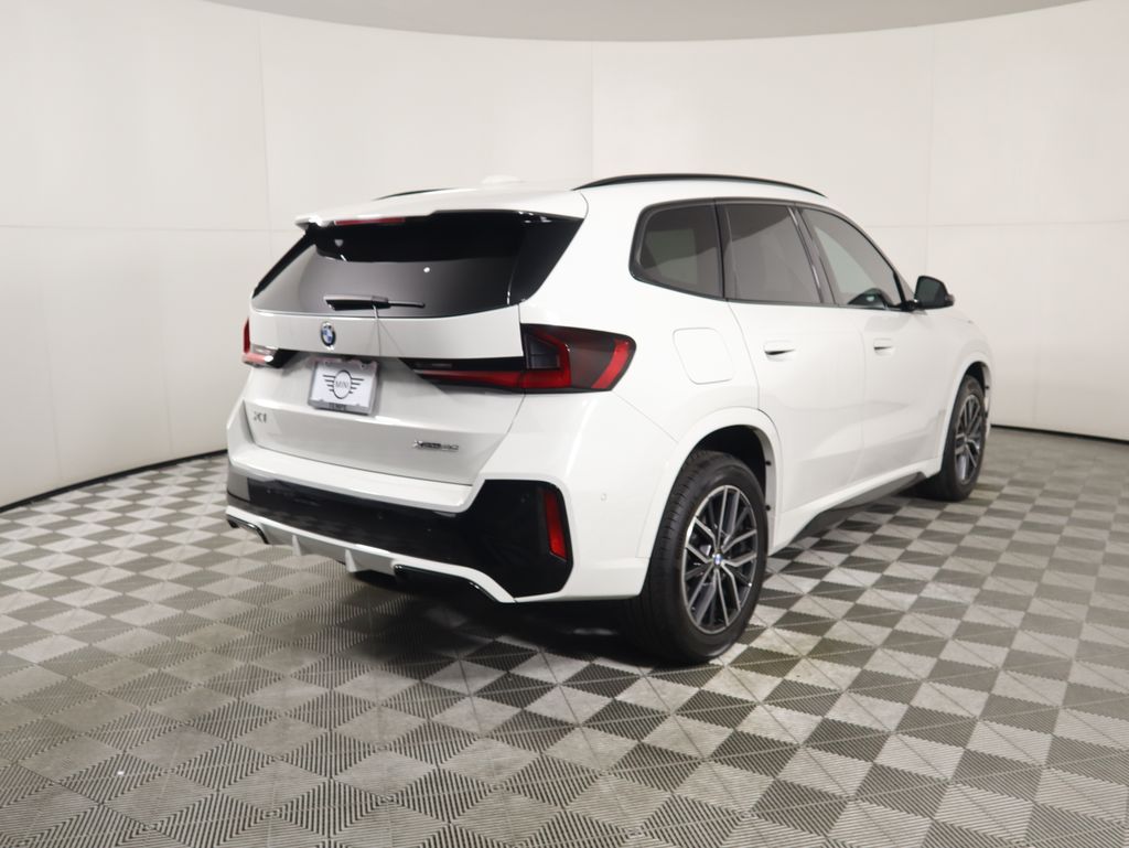 Thumbnail: 2023 BMW X1 - 5