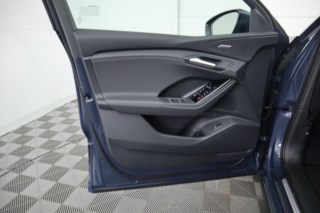 2025 Audi Q6 e-tron Premium 26