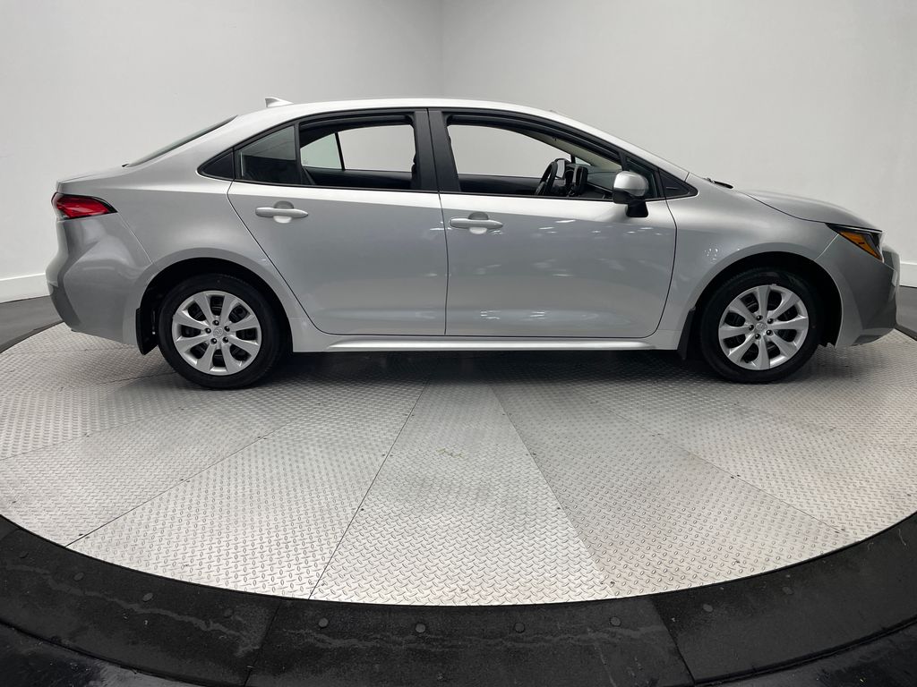 Thumbnail: 2025 Toyota Corolla - 4