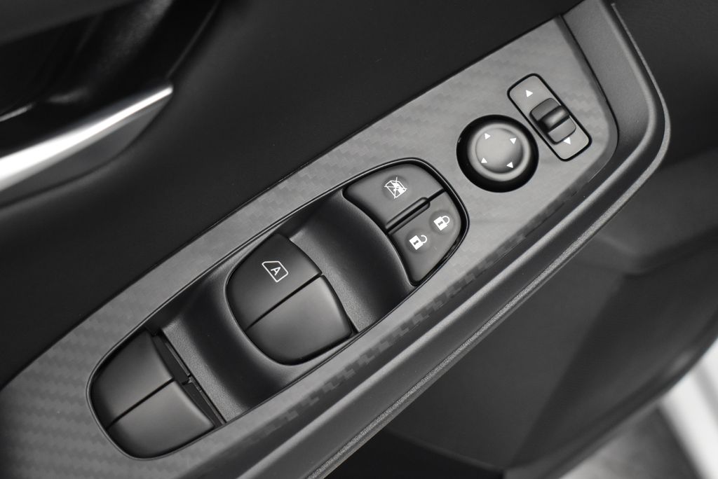 Thumbnail: 2025 Nissan Sentra - 11