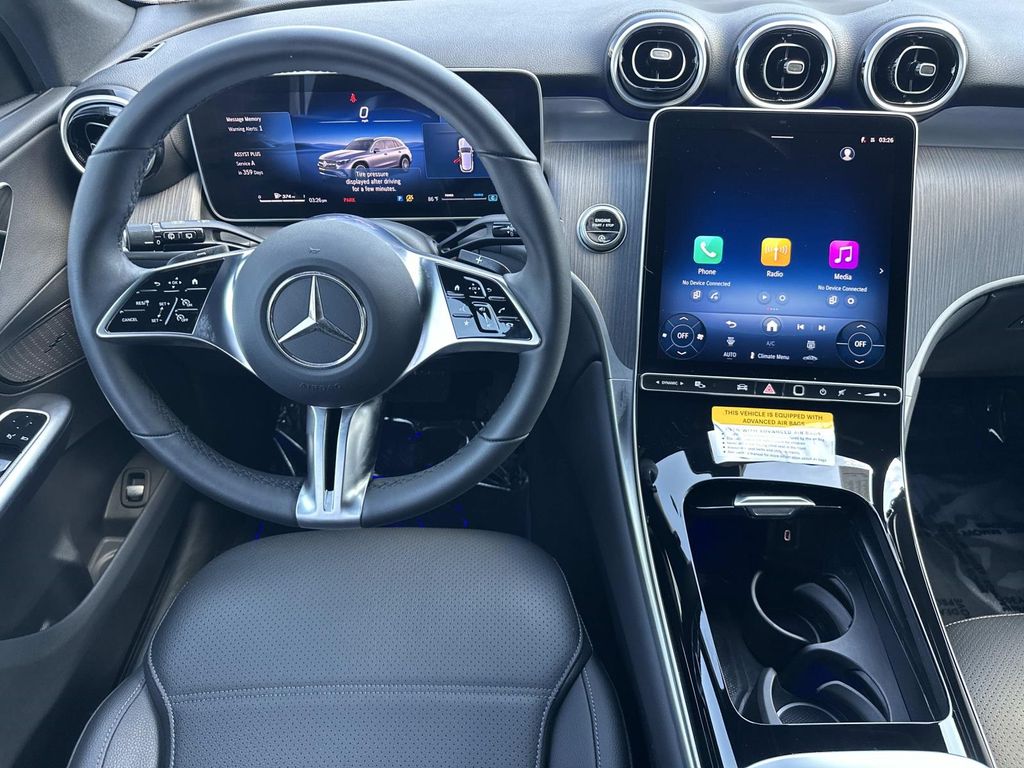 Thumbnail: 2025 Mercedes-Benz GLC - 17