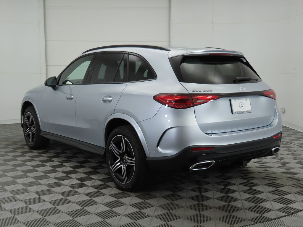 2024 Mercedes-Benz GLC 300 7