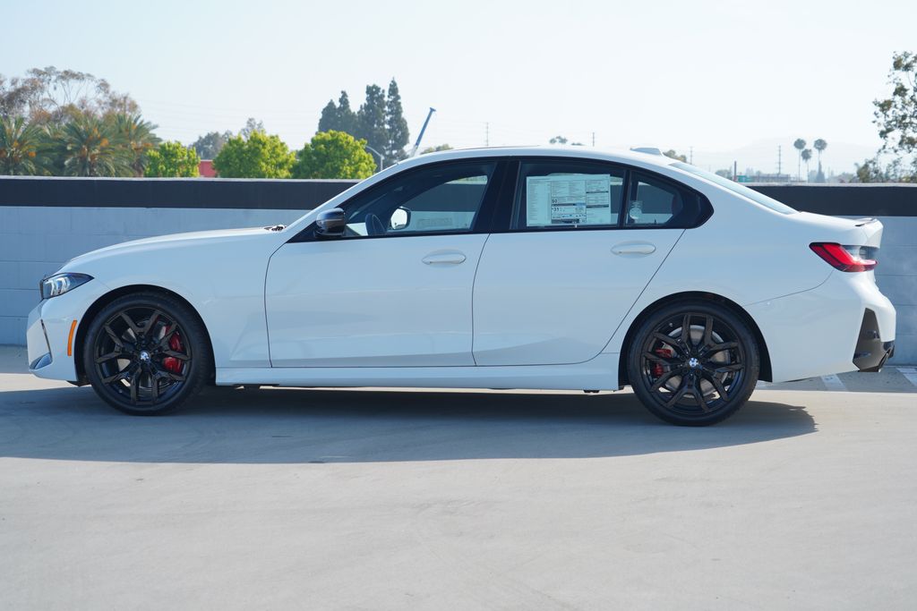 Thumbnail: 2026 BMW 3 Series - 4