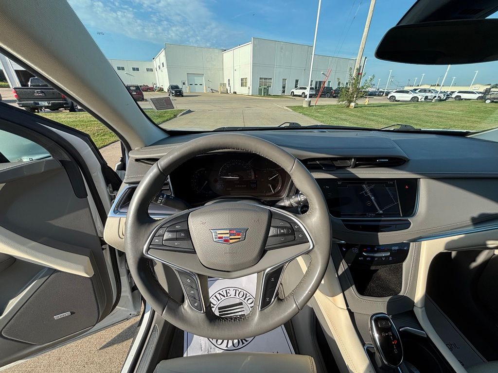 Used 2017 Cadillac XT5 SUV