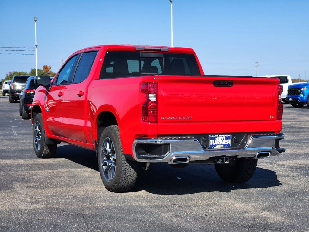 2024 Chevrolet Silverado 1500 LT 4