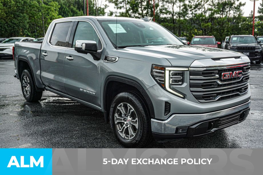 Used 2025 Silver GMC SLT image 3