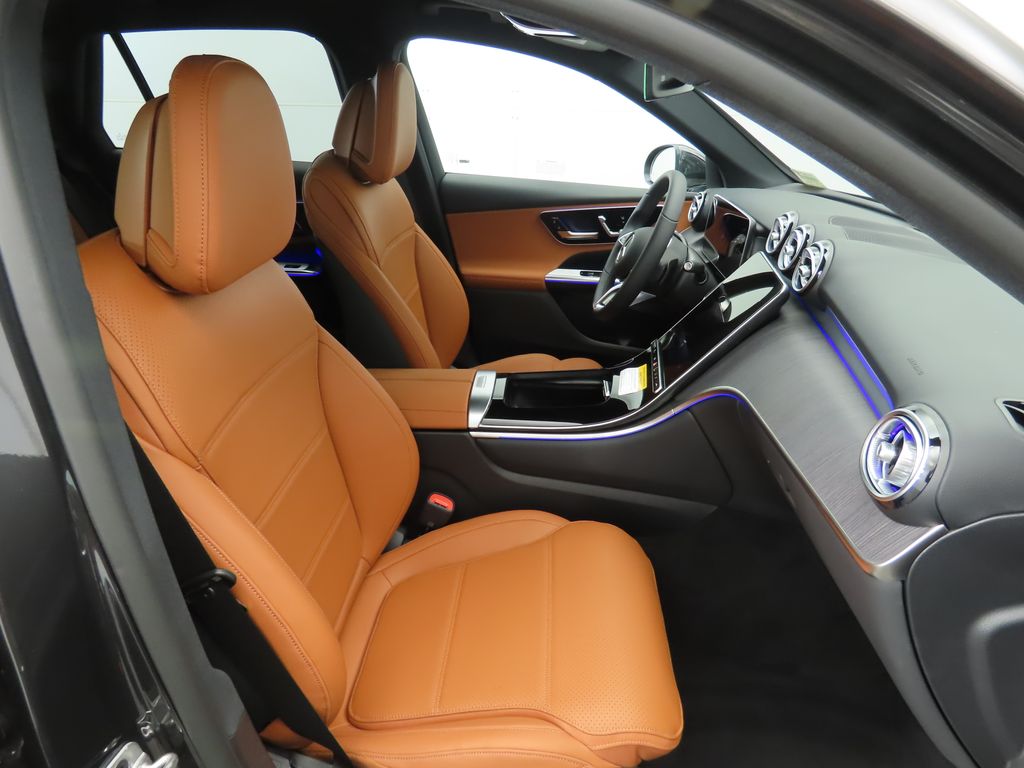 Thumbnail: 2025 Mercedes-Benz GLC - 21