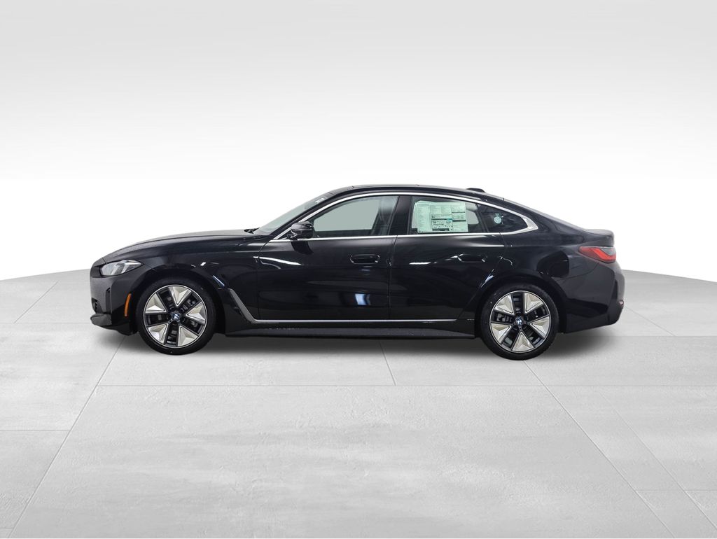Thumbnail: 2026 BMW i4 - 2