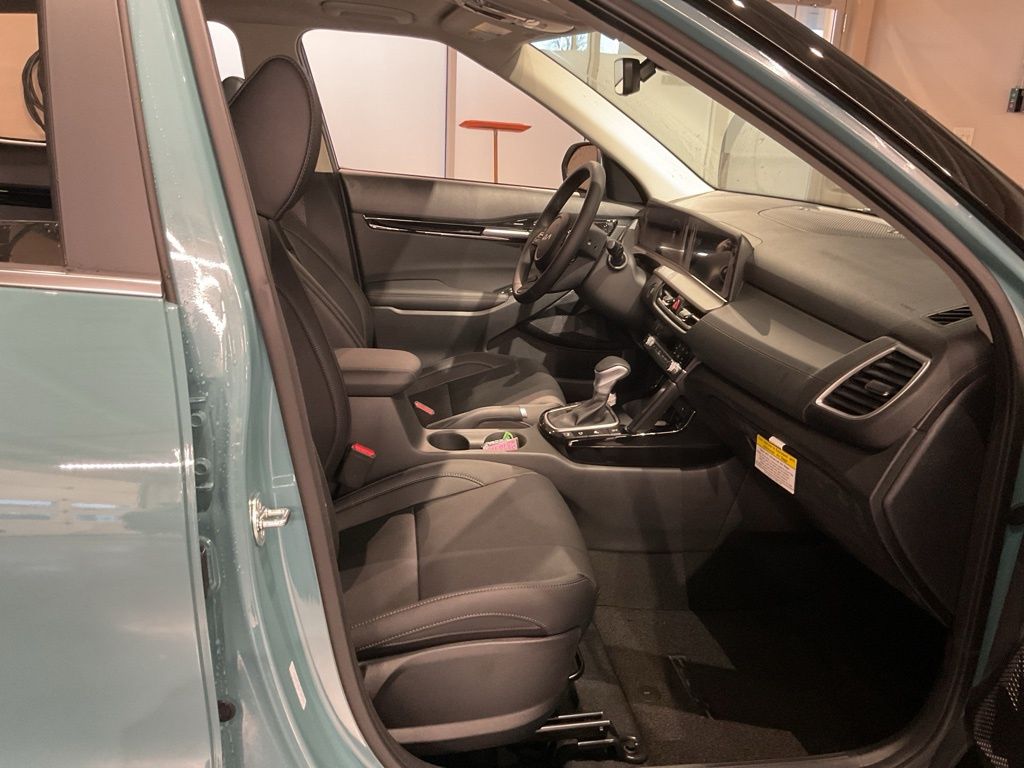 New 2026 Blue Kia EX image 22