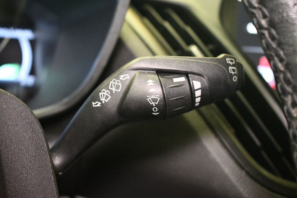 Thumbnail: 2013 Ford C-Max - 25