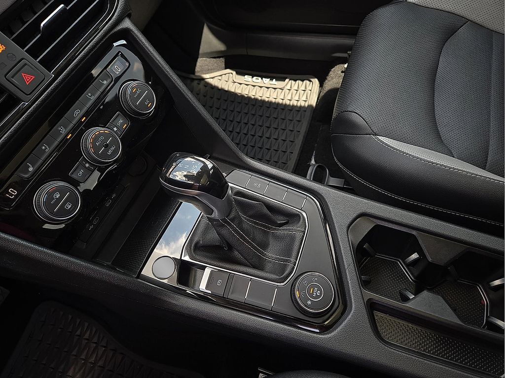 2022 Volkswagen Taos SEL - Photo 20