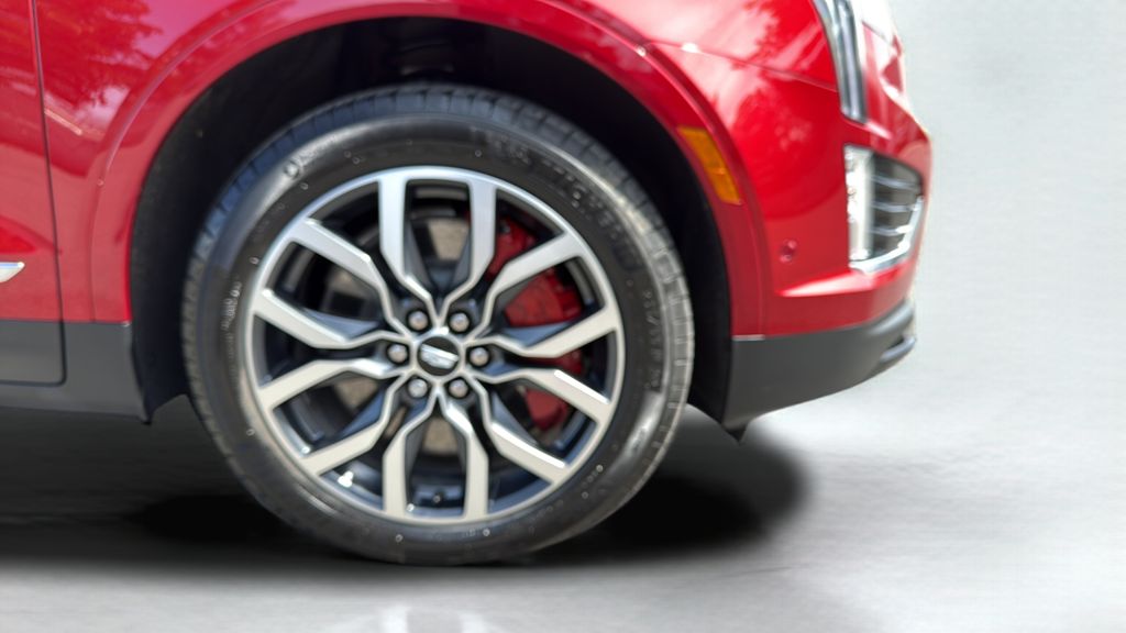 used 2025 Cadillac XT5 car, priced at $56,800