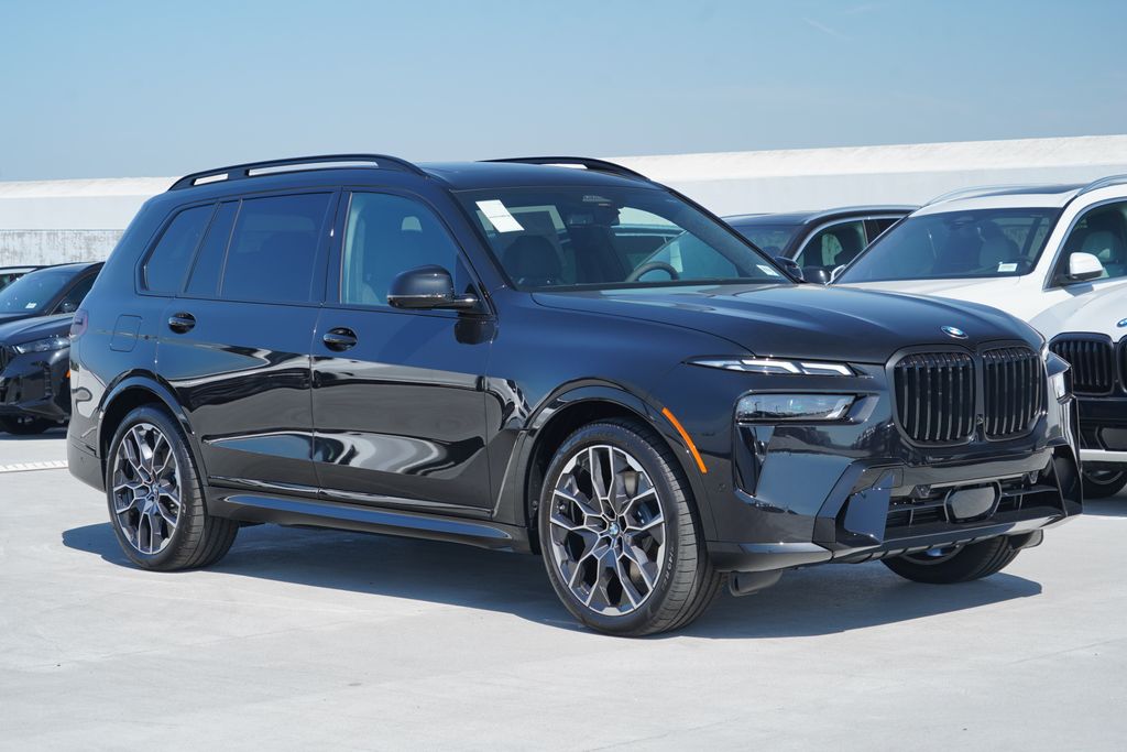 Thumbnail: 2027 BMW X7 - 3