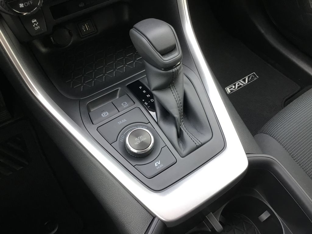 Thumbnail: 2025 Toyota RAV4 - 23