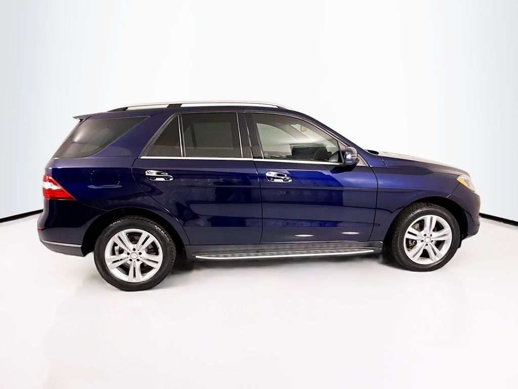 Thumbnail: 2015 Mercedes-Benz M-Class - 4