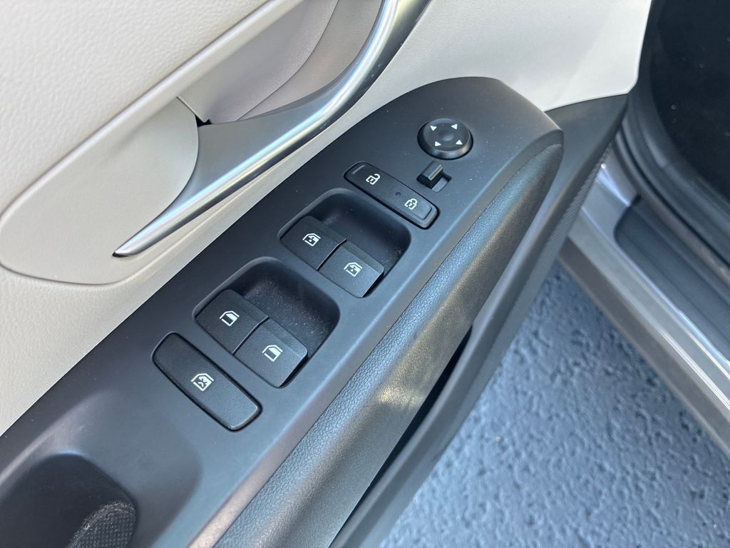 2024 Hyundai Tucson SEL Gray at Bob Ruth Ford