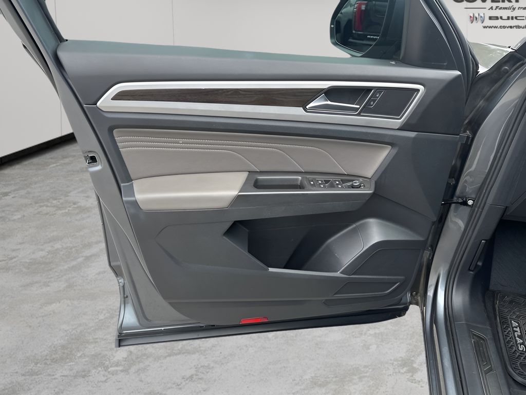 Used Car 2022 Volkswagen Atlas  3.6l V6 Se W/technology For Sale Under $30,000 In Austin, Texas