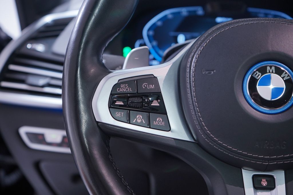 Thumbnail: 2022 BMW X5 - 20
