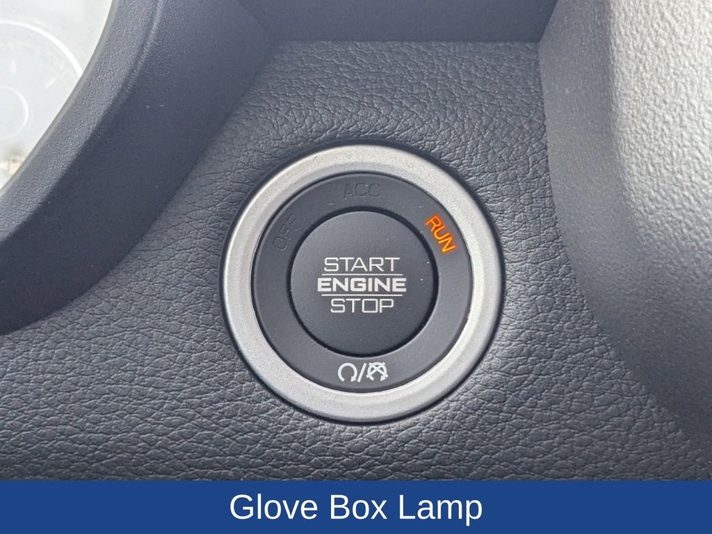 2021 Ram 1500 Big Horn Crew Cab 4x4 5'7" Box