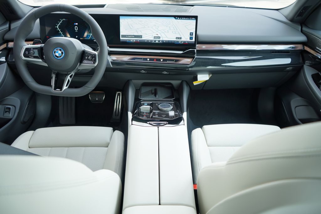 Thumbnail: 2026 BMW i5 - 13