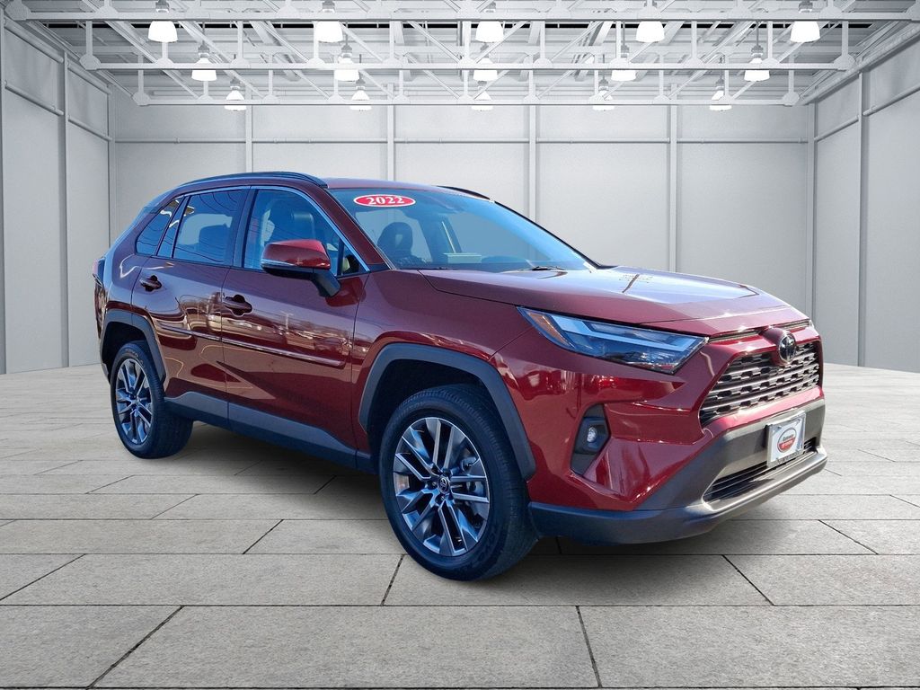 2022 Toyota RAV4 XLE Premium 3