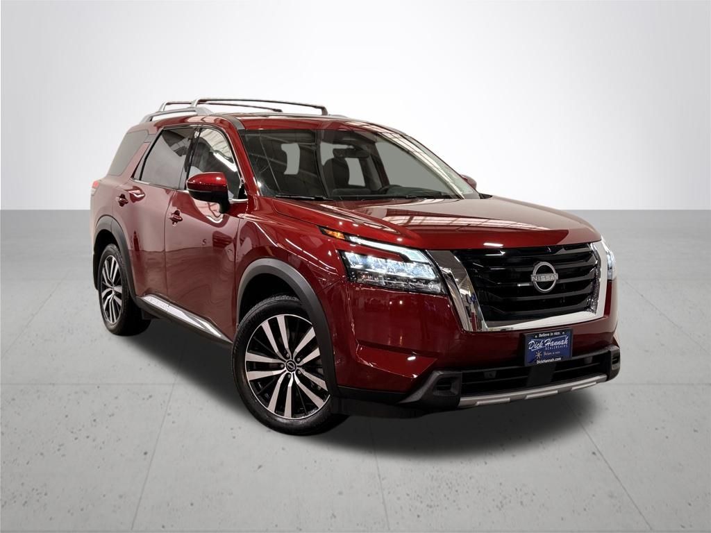 2025 Nissan Pathfinder Platinum