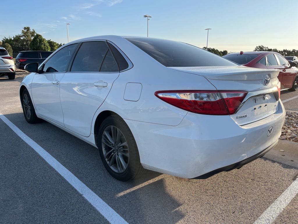 Thumbnail: 2017 Toyota Camry - 4