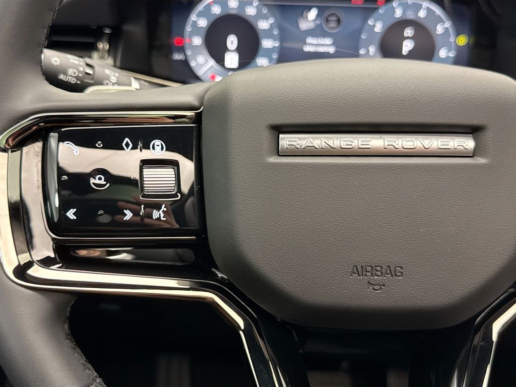 Thumbnail: 2025 Land Rover Range Rover Evoque - 11