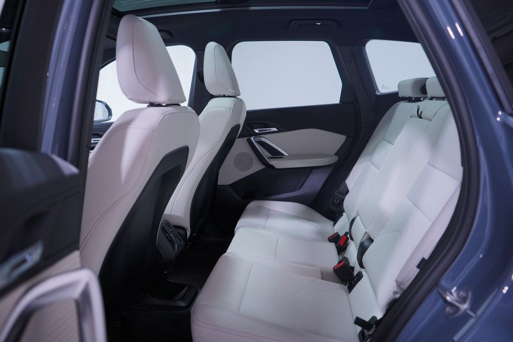 Thumbnail: 2026 BMW X1 - 9