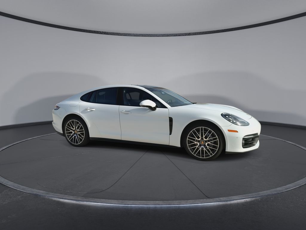 Thumbnail: 2022 Porsche Panamera - 2