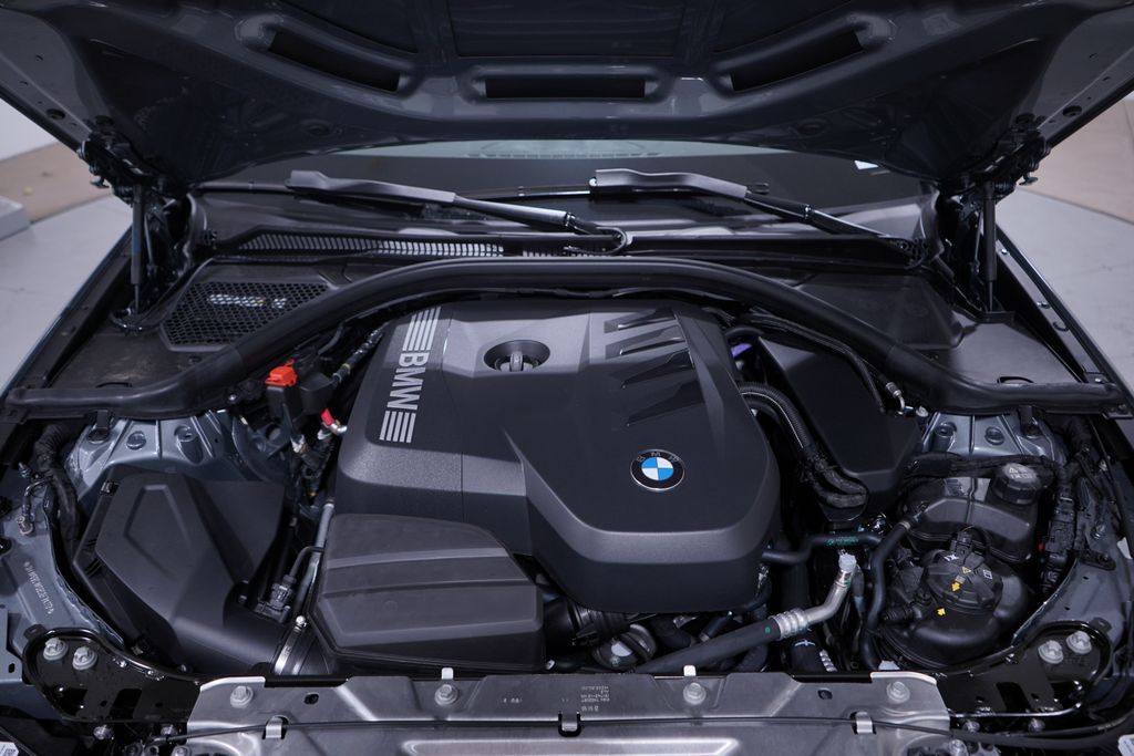 Thumbnail: 2025 BMW 3 Series - 14