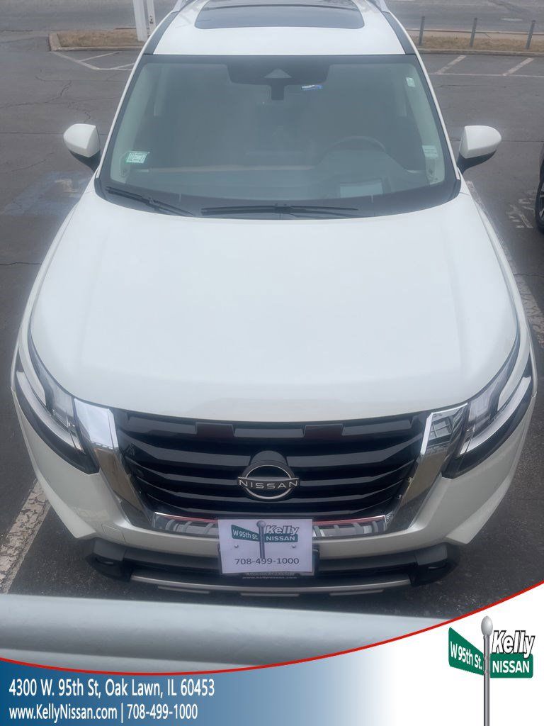 2023 Nissan Pathfinder Platinum 4WD