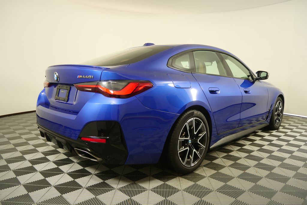 Thumbnail: 2024 BMW 4 Series - 3