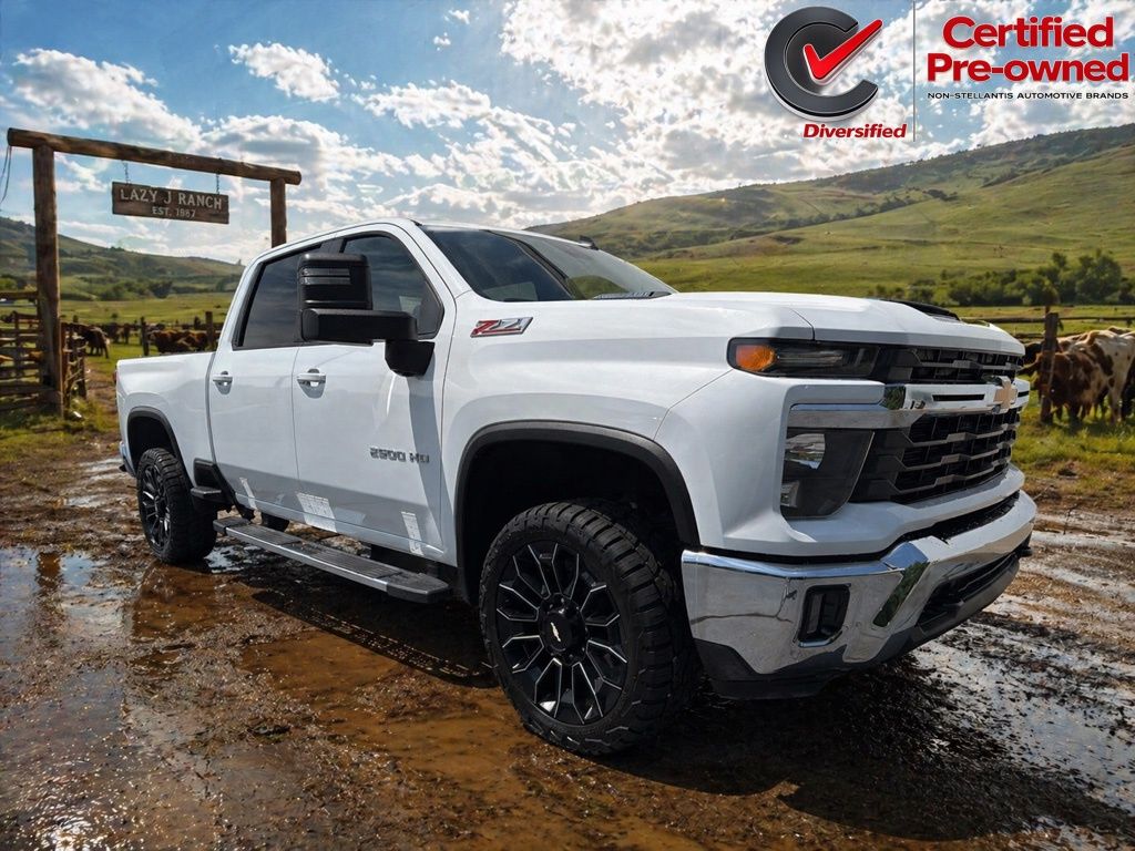 2024 Chevrolet Silverado HD LT 4WD Crew Cab Standard Box's photo